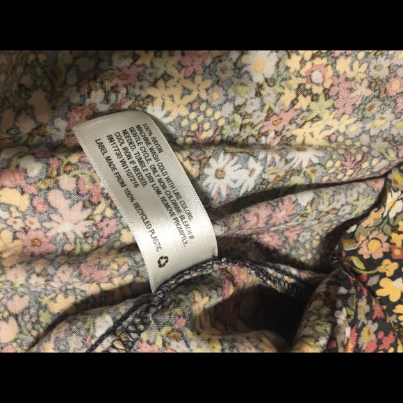 2 dresses in EUC size xs - Picture 3 of 3